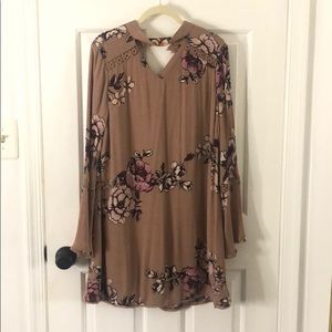 Floral long sleeve fall dress size medium